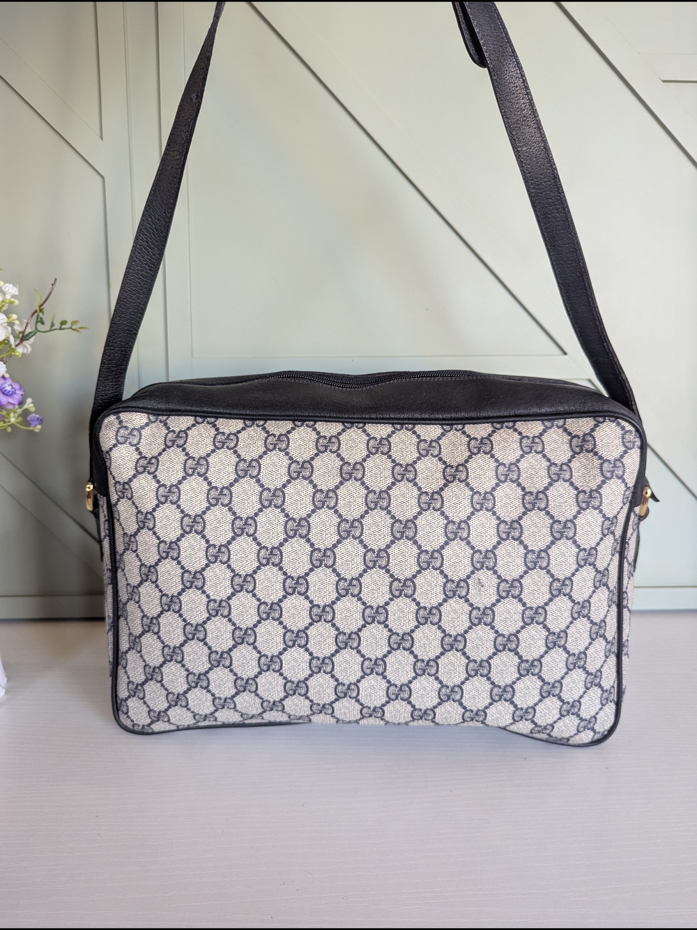 Gucci Black Leather & Beige GG Canvas Messenger Bag with Red-Blue Web - Picture 4 of 14